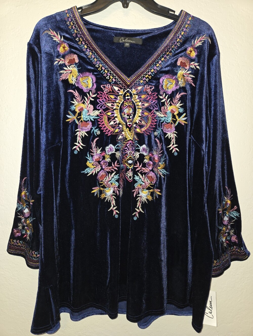 Calessa Navy Velvet Embroidered V-Neck Tunic, Size 2X - Picture 2 of 5